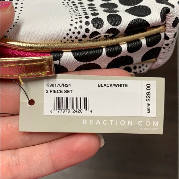 3 for $15 Kenneth Cole polka dot make up bag new - Picture 3 of 3